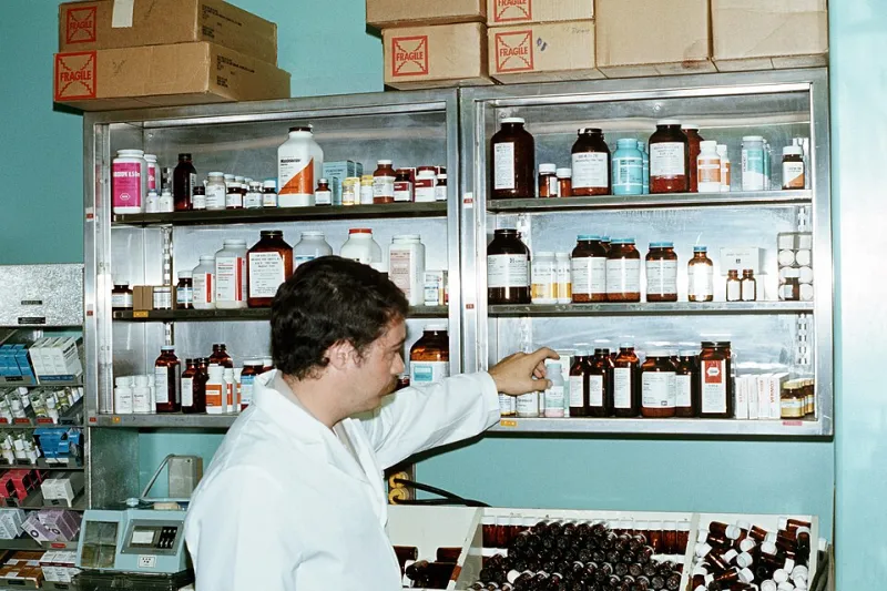 Van papieren recept naar digitale zorg: De nieuwe werkelijkheid van de apotheek in Groningen