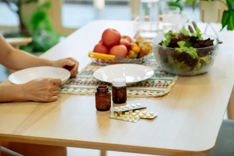 Wat u eet kan uw medicijn saboteren: De verborgen invloed van voeding op uw behandeling